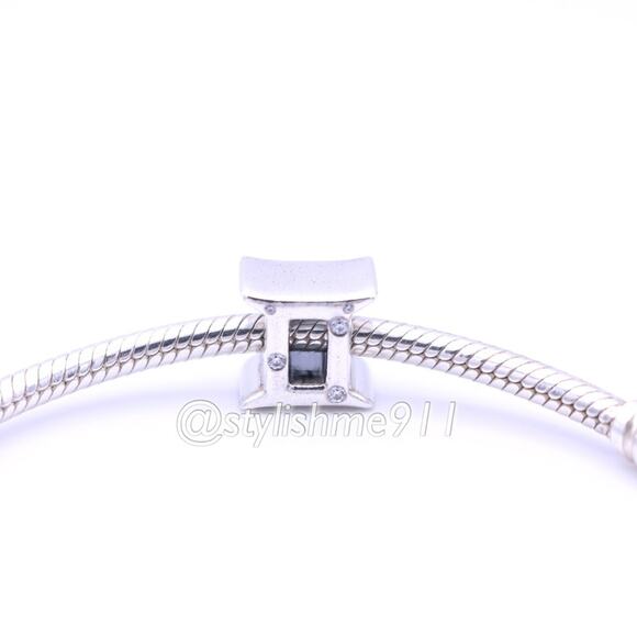 Authentic PANDORA Sparkling Gemini Zodiac Sign Charm - 798428C01 - Picture 5 of 9